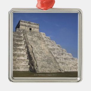 Mayaruinen bei Chichen Itza, Kukulcans Pyramide Ornament Aus Metall