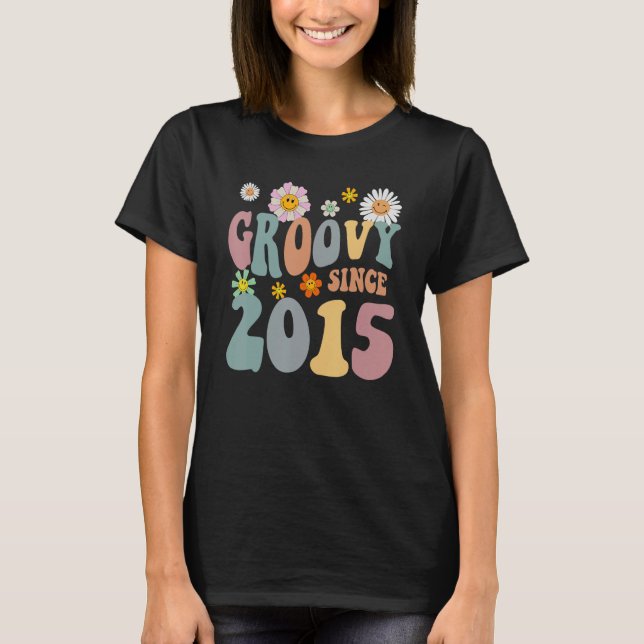 Mb Groovy Seit 2015 Retro Hippie Blume 7. Geburtst T-Shirt (Vorderseite)