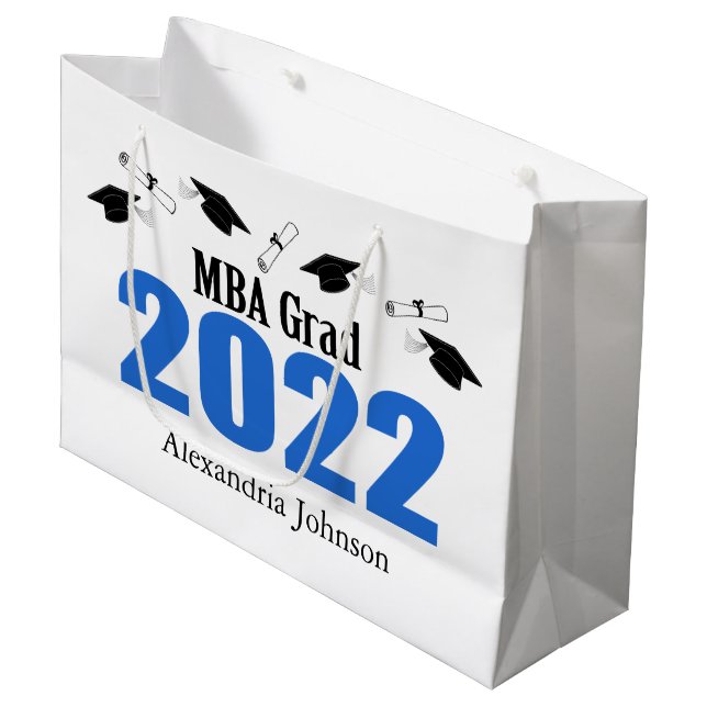 MBA Grad 2022 Abschluss Gift Bag (blau) Große Geschenktüte (Vorderseite Schrägansicht)