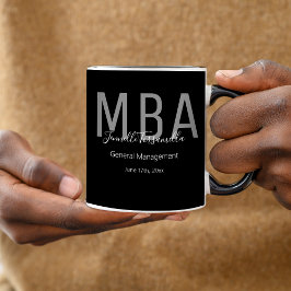 MBA Schwarz-Weiß Datum Name Graduate Grad Graduate Tasse