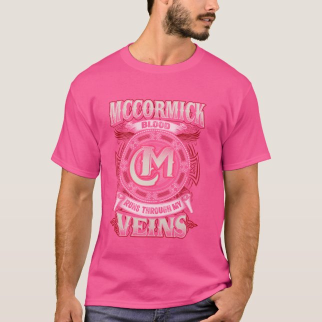 McCormick Familienname läuft durch meine Venen T-Shirt (Vorderseite)