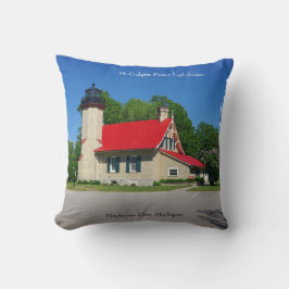 McGulpin Point Lighthouse 2019 Quadratkissen Kissen