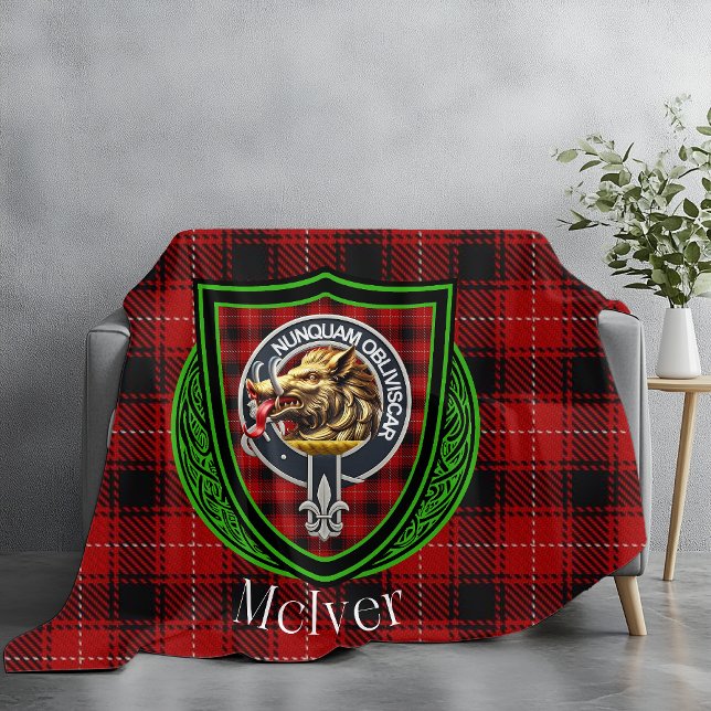 McIver Scottish Clan Tartan Crest Fleecedecke (Von Creator hochgeladen)