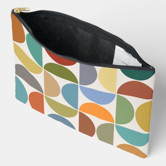 MCM simuliert Farbe auf Creme Zubehörtasche (Offen)