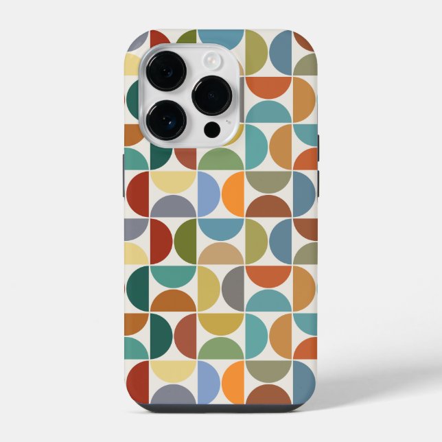 MCM simuliert Musterfarbe auf Creme iPhone Hülle (Rückseite)