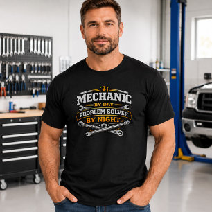 Mechaniker bei Tag, Problemlöser bei Nacht T-Shirt