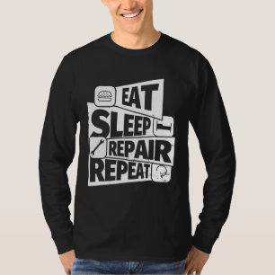 Mechanische Reparatur von Schlafwagen T-Shirt