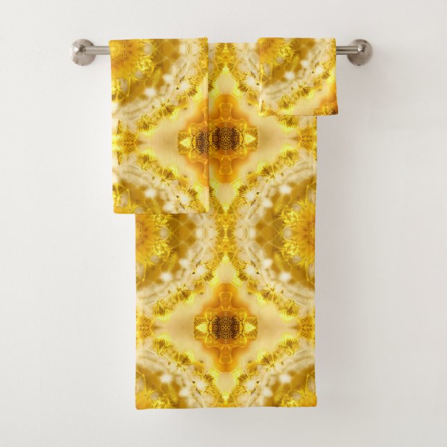 Medallion Muster in Mustard Yellow Batik Muster Badhandtuch Set (Insitu)
