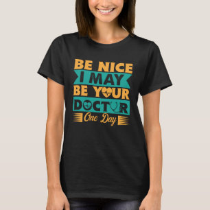 Medical Trust Me ist fast ein Arzt T-Shirt
