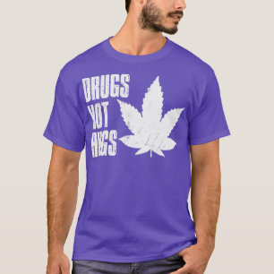 Medikamente behindern nicht den Vintagen weißen Te T-Shirt