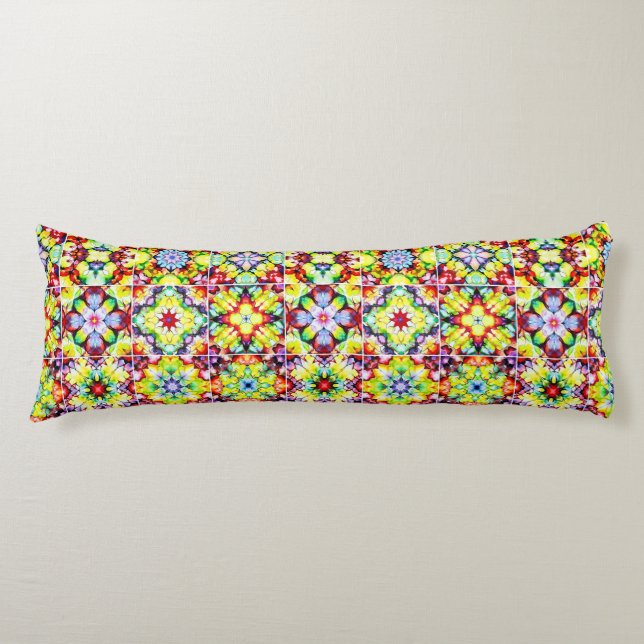 mediterrane Fliesen, alkoholfarbene Fliesen, Majol Seitenschläferkissen (Vorderseite)