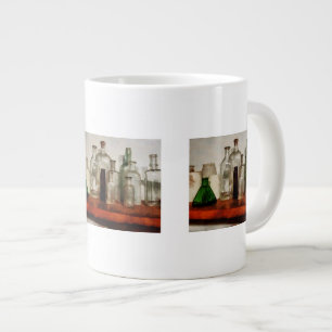Medizinflaschen hoch und niedrig Jumbo-Tasse