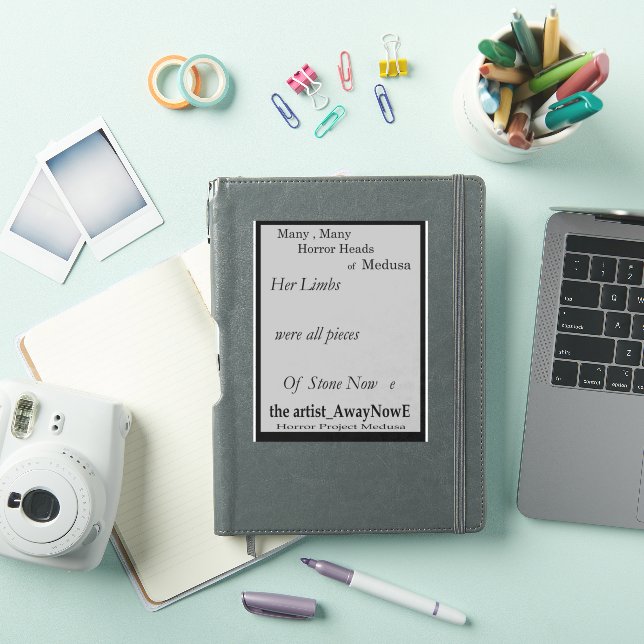 Medusa awaynowe Horror Buch 13MMKöpfe Phrasen 2025 Aufkleber (iPad Hülle)
