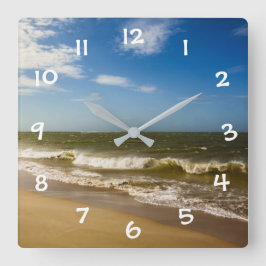 Meer mit blauem Himmel - Quadratische Wanduhr