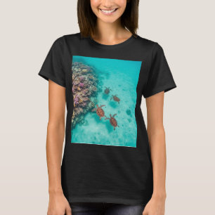 Meeresschildkröten im Korallenriff T-Shirt
