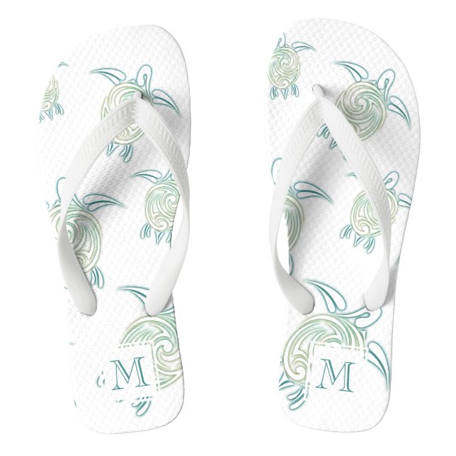 Meeresschildkröten Muster Weißes Grünes Monogramm Flip Flops (Fußbett)