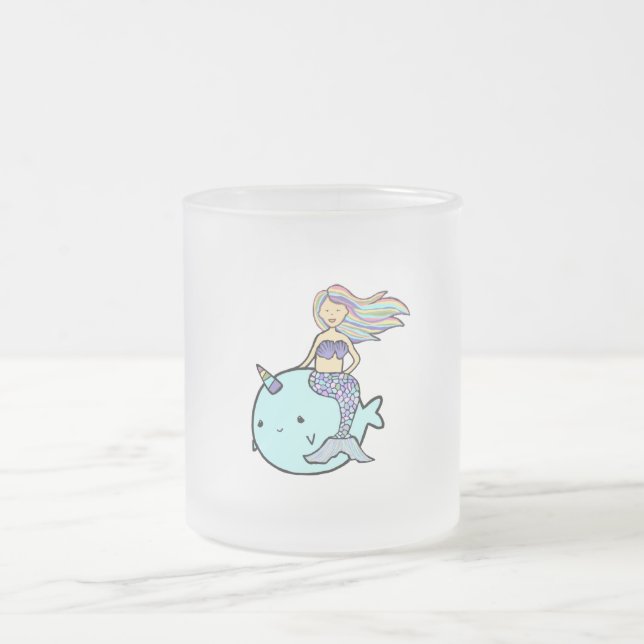 Meerjungfrau mit Rainbow Hair Riding Pet Narwal Mattglastasse (Mittel)