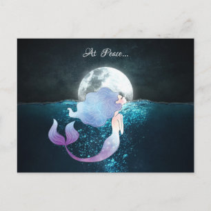 Meerjungfrau schwimmen unter Vollmond Postkarte