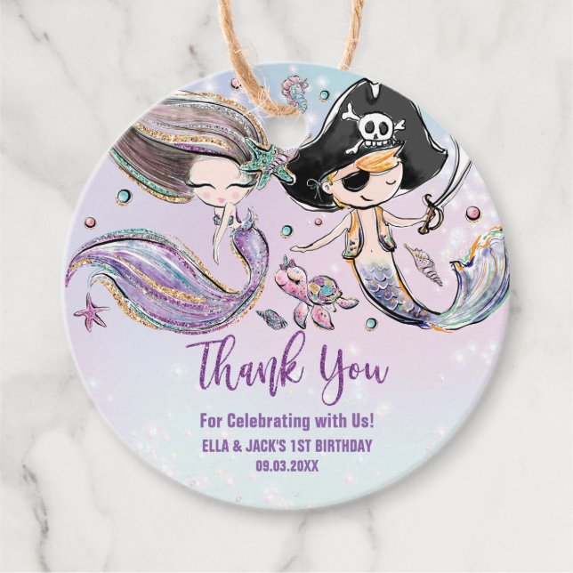 Meerjungfrau und Pirate Unterhalb des Meerespools  Geschenkanhänger (Vorderseite)