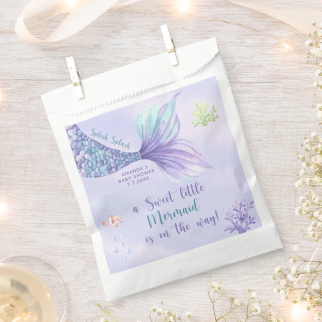 Meerjungfrau unter der Kinderdusche Geschenktütchen (Ausgeschnitten)