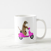 Meerkat auf rosa Moped