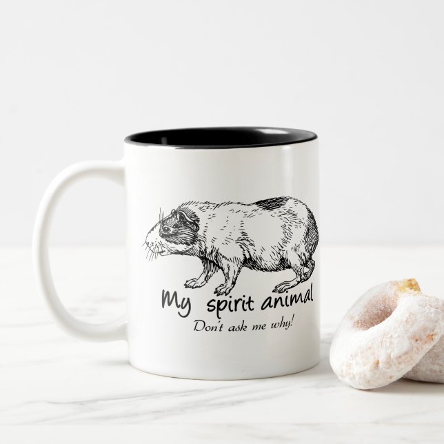 Meerschweinchen ist mein Geisttier. Fragen Sie Zweifarbige Tasse (Mit Donut)