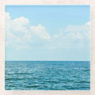 Meerwasser, klarer blauer Himmel. Glasuntersetzer