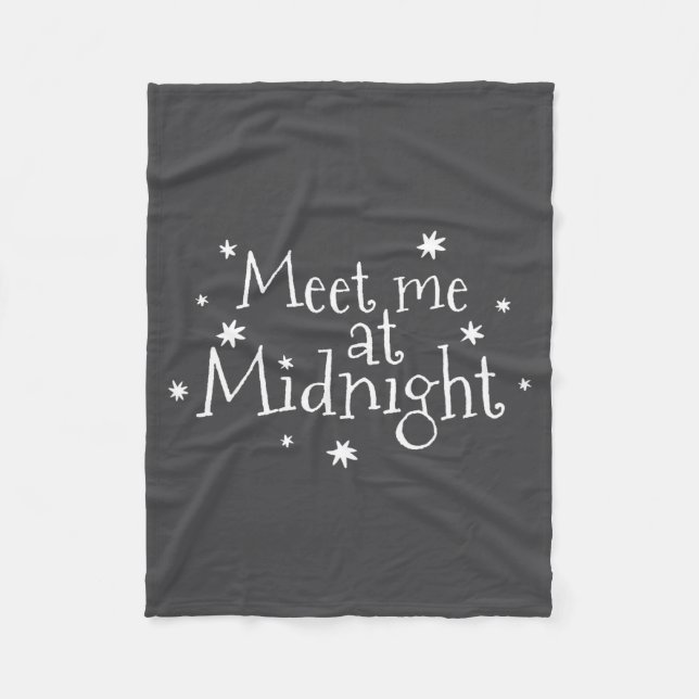 Meet Me At Midnight New Year 2026 Romantic Countdo Fleecedecke (Vorderseite)