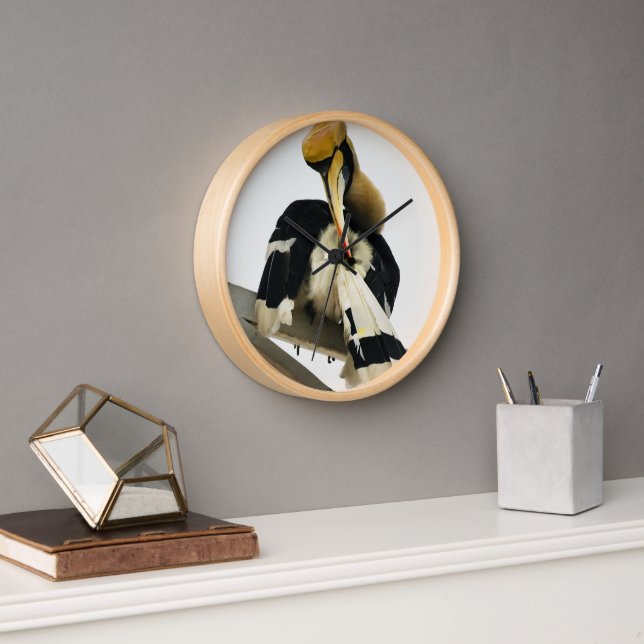 Meeting with the Great Hornbill:Icon of Phnom Penh Uhr (Büro)