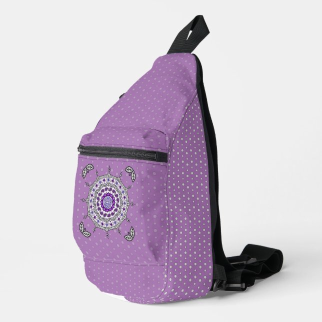Mehndi Fantasy Silver Crossbody Bag (Rechte Ecke)