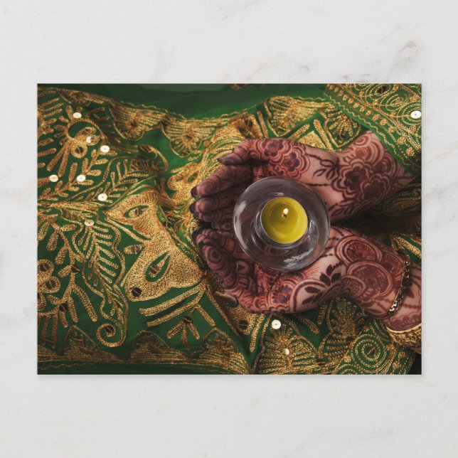 Mehndi Henna Green Candle Light Celebration Ankündigungspostkarte (Vorderseite)