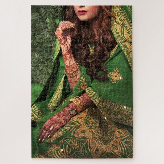 Mehndi Henna, Indian Bride Jigsaw Puzzle 1014 pc. (Vertikal)