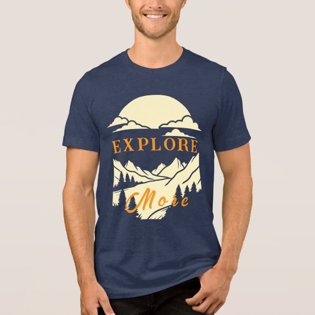 Mehr entdecken - Adventure-Inspiriert Tri-Blend Shirt (Vorderseite)
