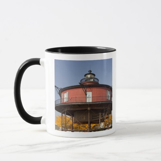 MEHR, MARYLAND. USA. Sieben-Fuß-Knoll Tasse (Links)