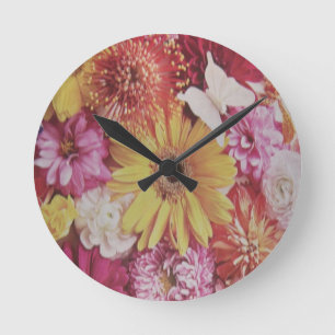 MEHRERE BLUME RUNDE WANDUHR