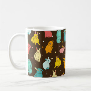 mehrfarbig, verschiedene Kaninchen, Hasen auf dunk Kaffeetasse