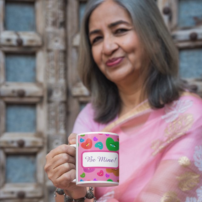 Mehrfarbige Herzklopfe mit Augapfelwangen-Liebe Kaffeetasse (Von Creator hochgeladen)