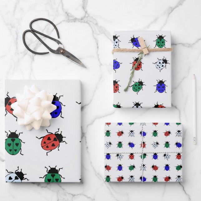 Mehrfarbige Ladyvögel Geschenkpapier Set (Vorderseite)