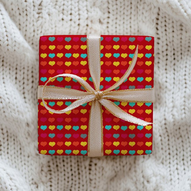 Mehrfarbige stilvolle handgezeichnete Herzformen Geschenkpapier (Von Creator hochgeladen)