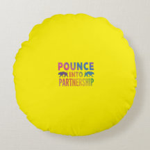 Mehrfarbiger Textdruck "Pounce into Partnership"