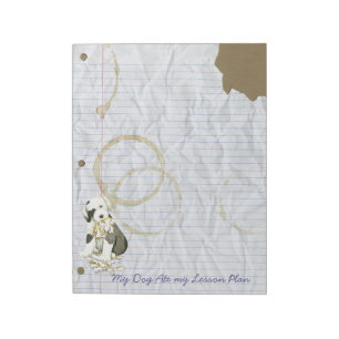 Mein alter englischer Sheepdog hat meinen Lektions Notizblock