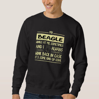 Mein Beagle windet sich manchmal bei mir beim Engl Sweatshirt