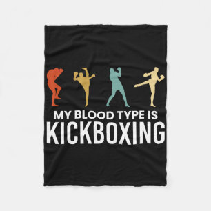 Mein Bluttyp ist Kickboxen Kickboxer Fleecedecke