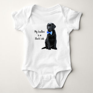 Mein Bruder ist Black Lab - Black Labrador Retriev Baby Strampler