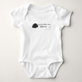 Mein Bruder ist ein schauer Tzu Baby Strampler