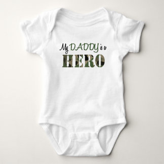 Mein DADDY ist ein HERO Baby Strampler