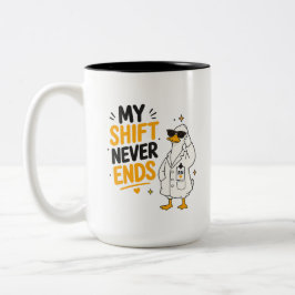 Mein Dienst endet nie Lustiges Nurse-Enten-Design Zweifarbige Tasse