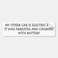 Mein elektrisches Auto wurde auflud mit Batterie