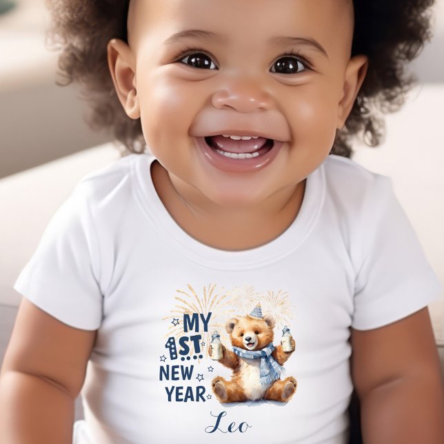 Mein erster Neujahrsjunge Name Niedlich Bear Baby  Baby T-shirt (My First New Year Boy Name Cute Bear Baby T-shirt)