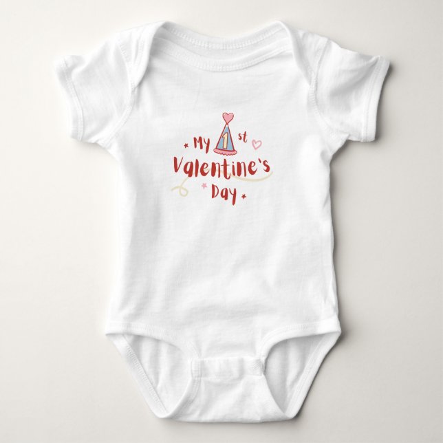 Mein erster Valentinstag Baby Jumpsuit Strampler (Vorderseite)